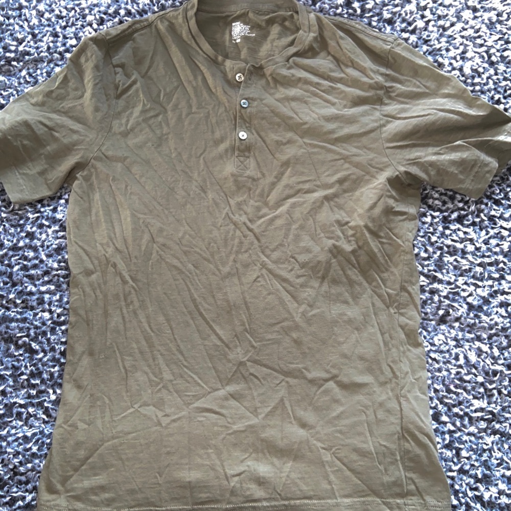H&M Olive green tshirt